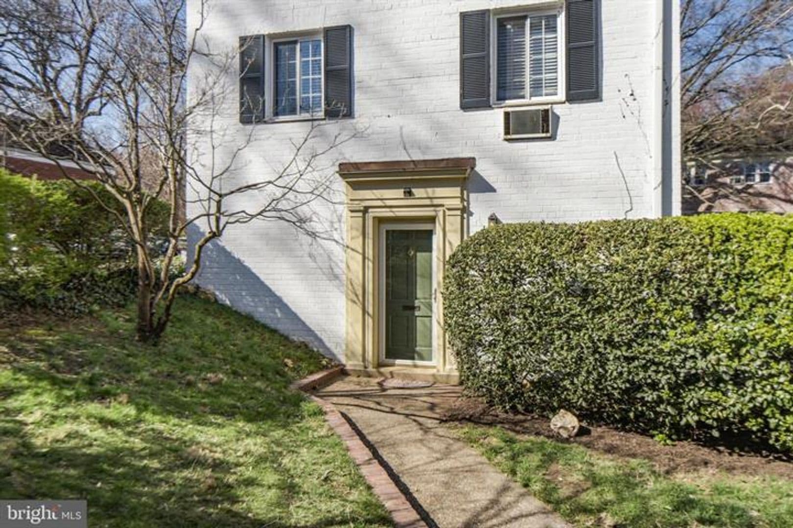 Alexandria House: 3313 Coryell Lane