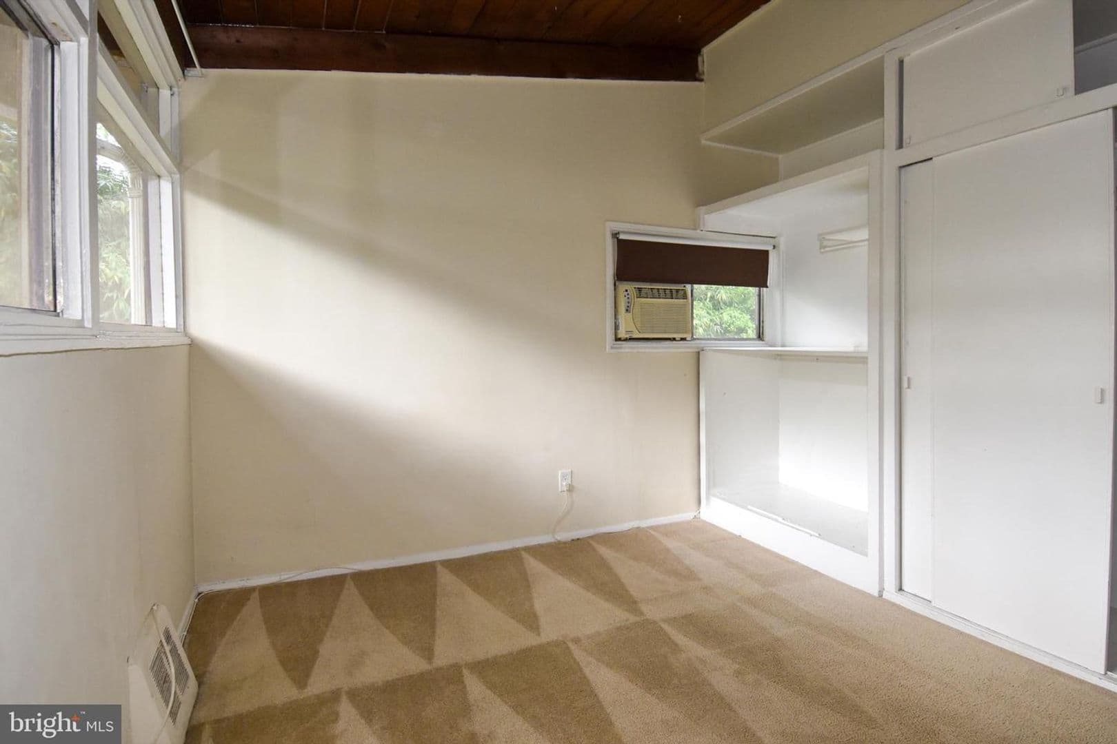 Falls Church House: 3415 Gallows Road