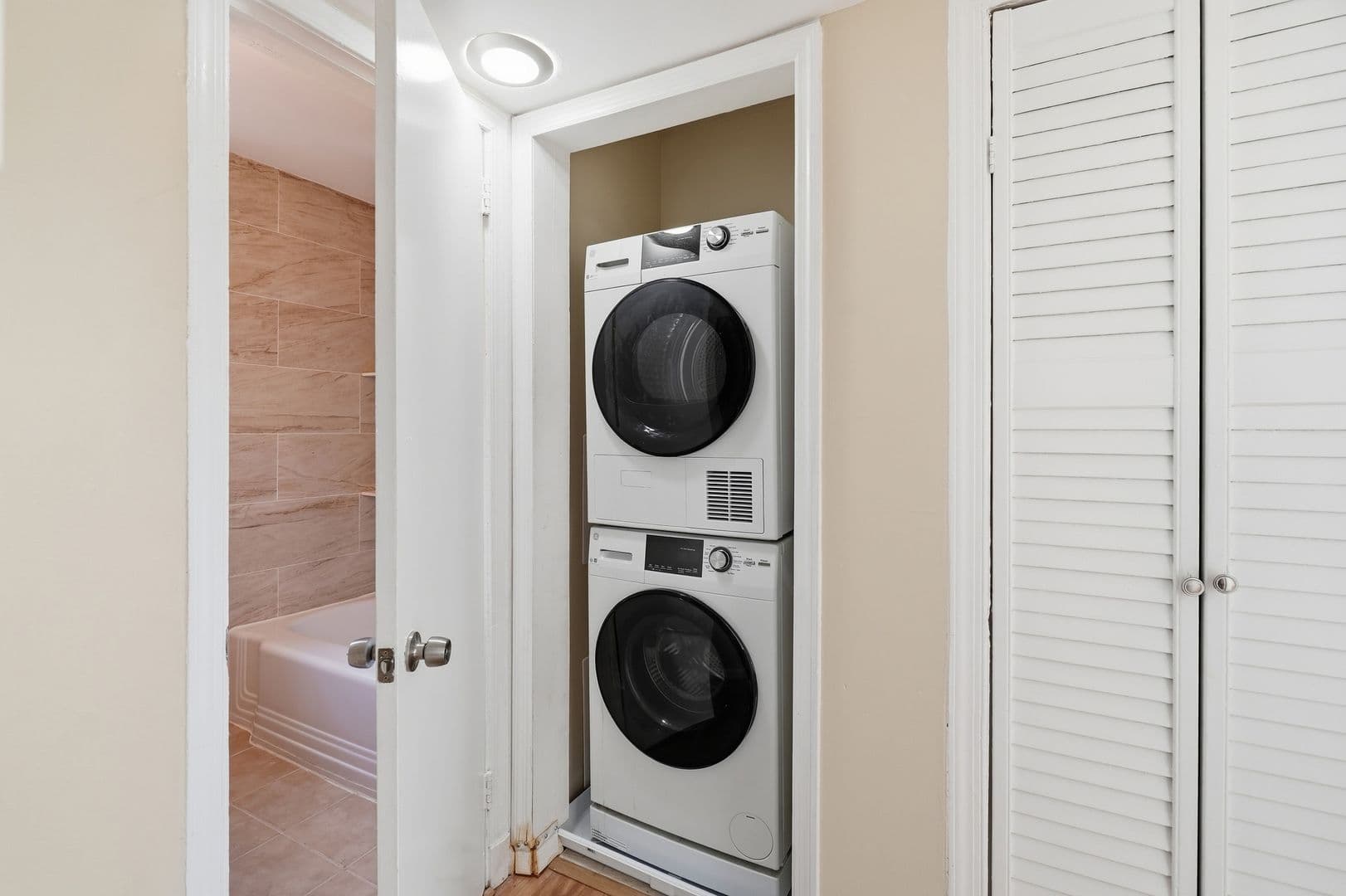 Washington Condo: 3923 Pennsylvania Ave SE
