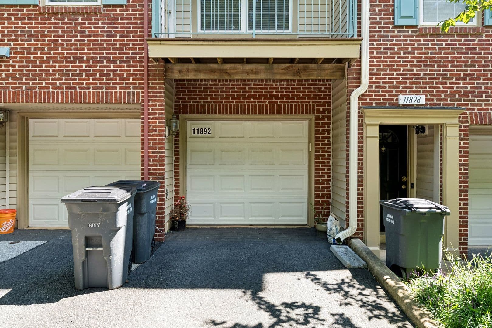 Reston Townhome: 11892 Breton Court