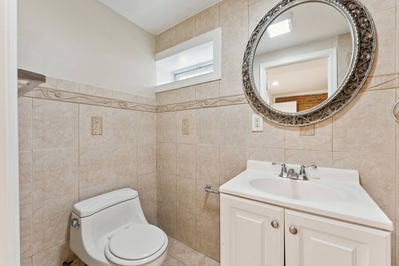 Washington House: 2911 Sherman Avenue NW