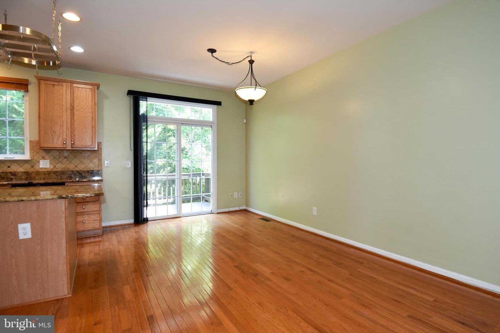 Alexandria House: 7810 Locust Leaf Lane