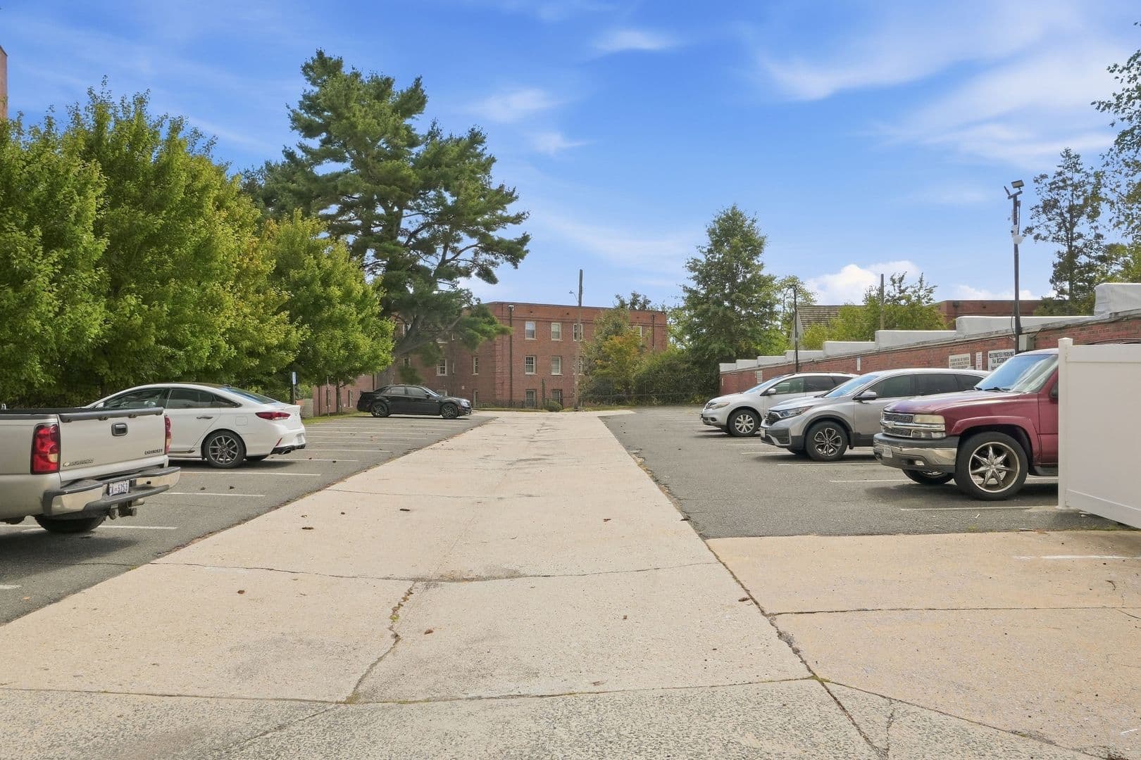 Washington Condo: 3923 Pennsylvania Ave SE