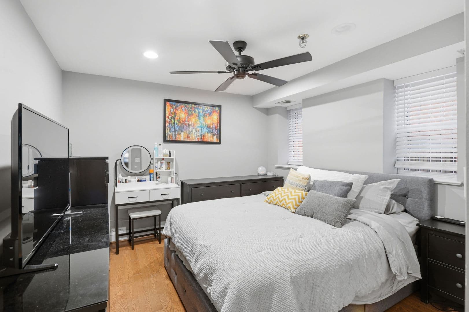 Washington Condo: 1527 16th Street NW