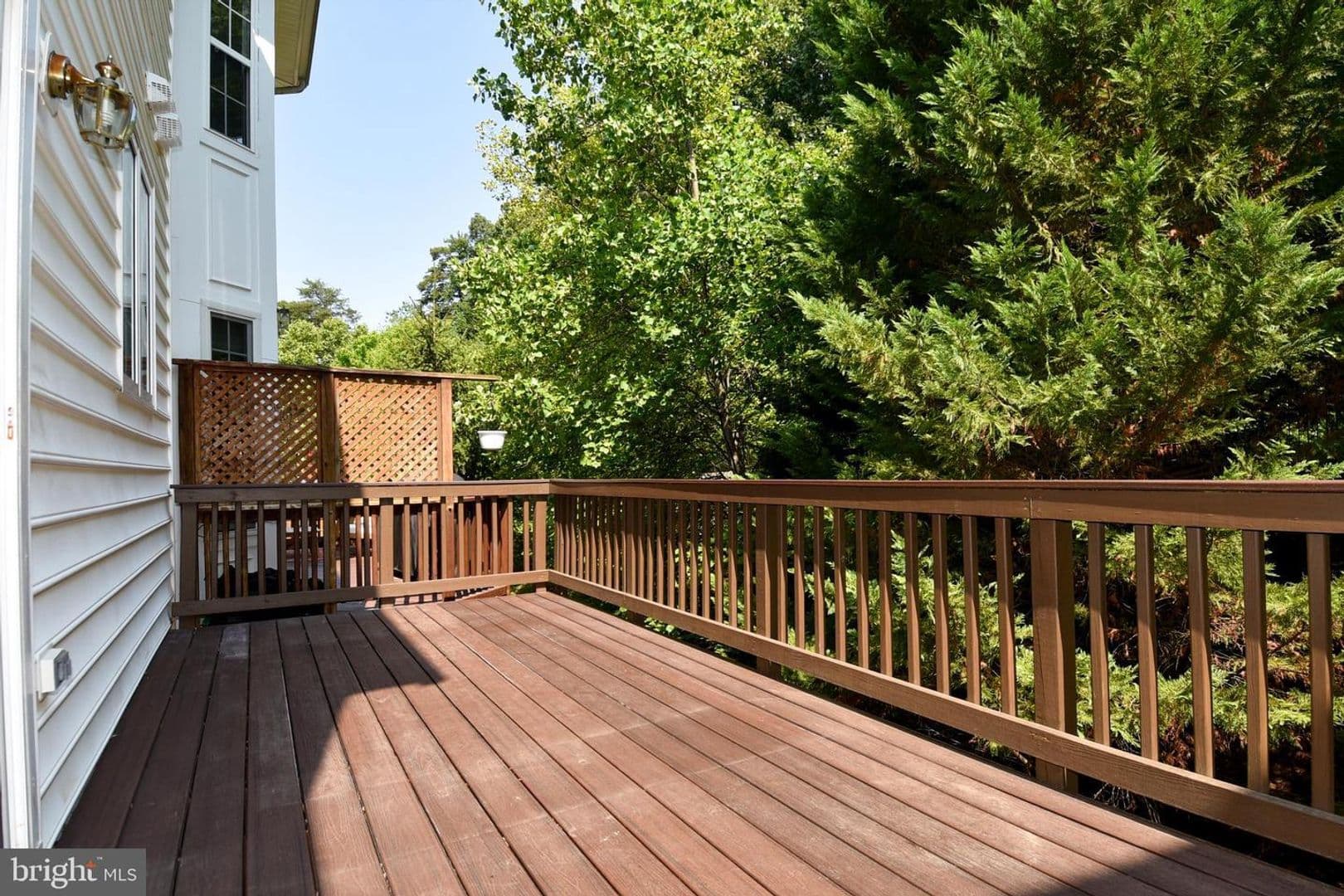 Alexandria House: 7810 Locust Leaf Lane