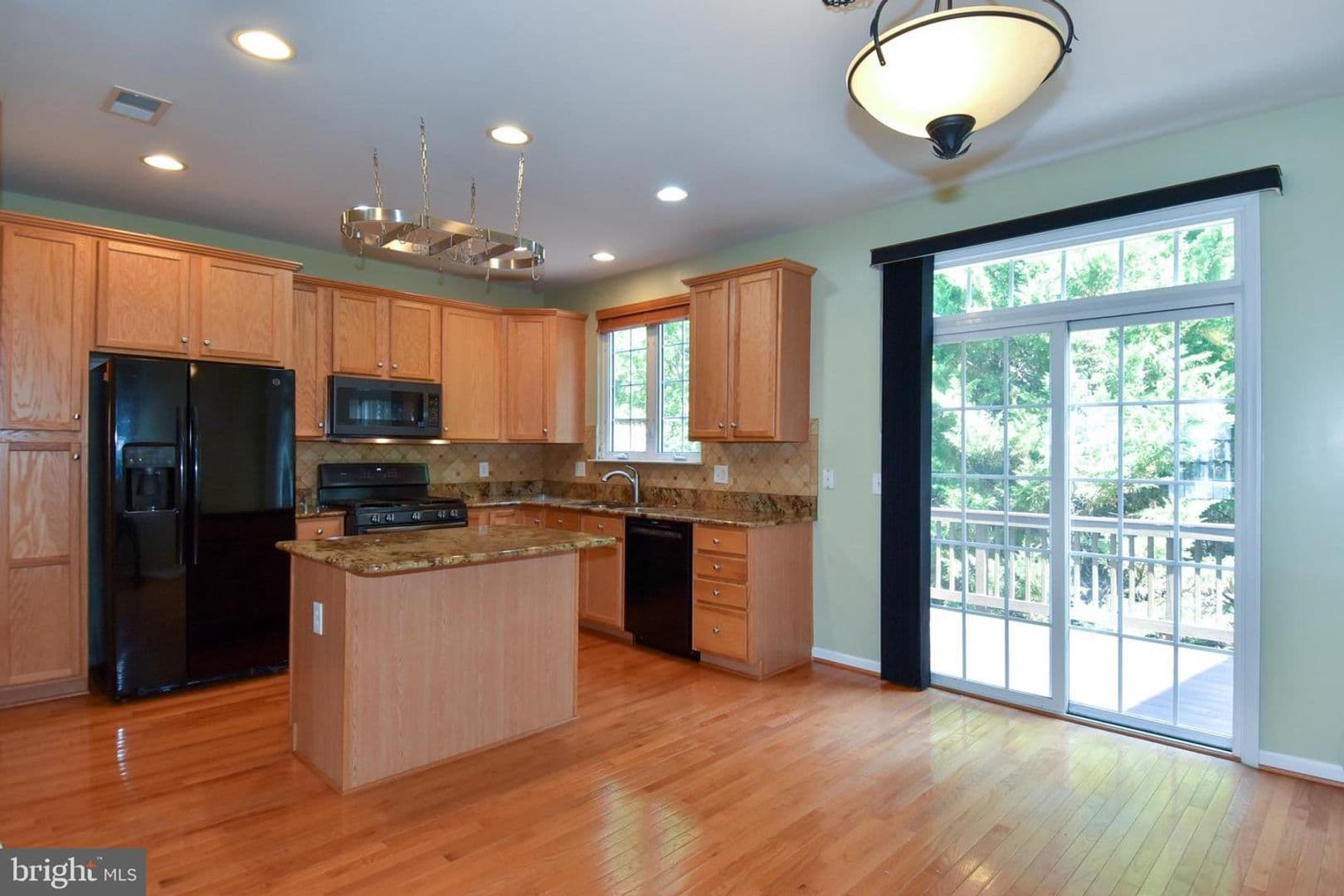 Alexandria House: 7810 Locust Leaf Lane