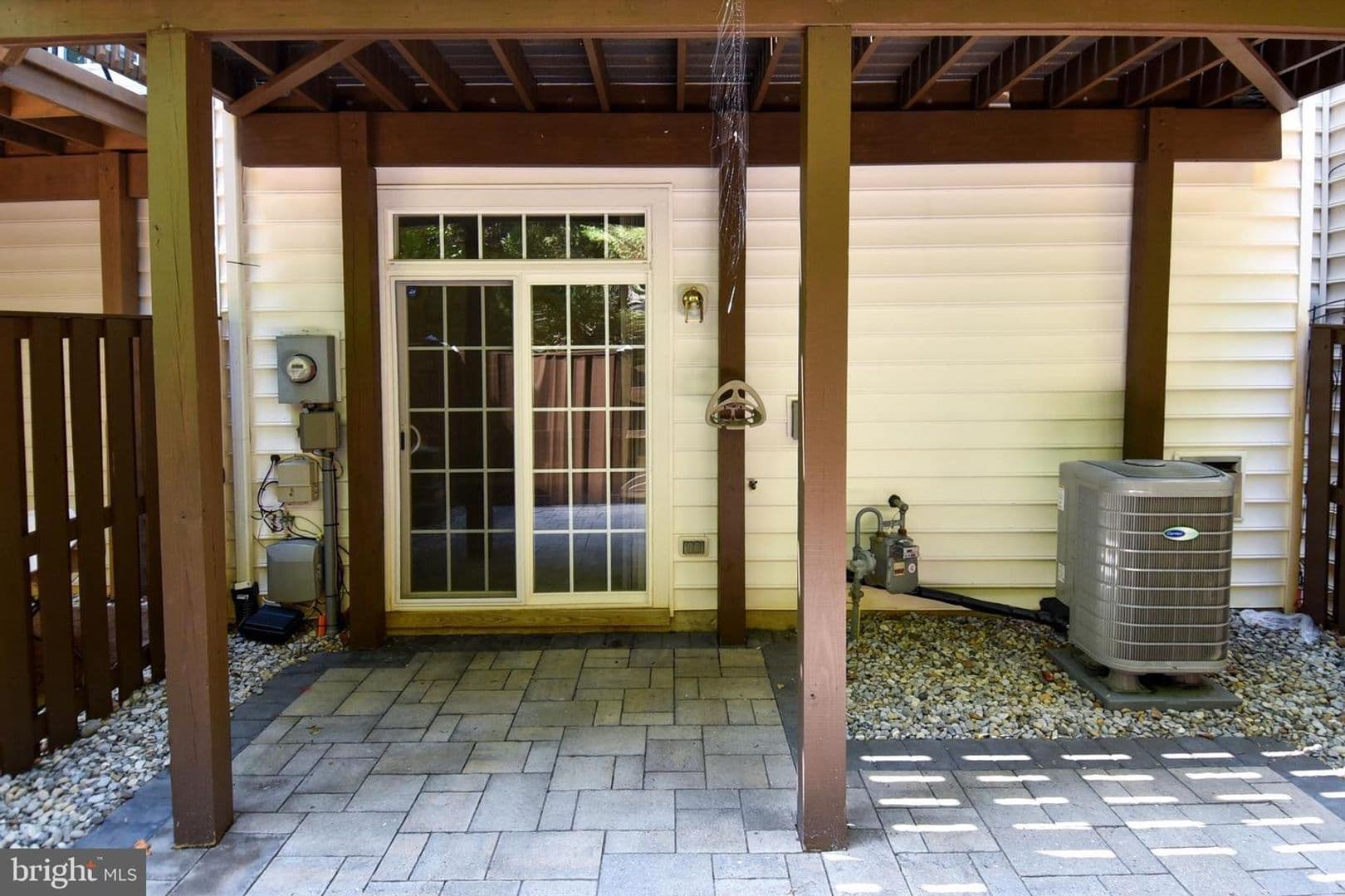 Alexandria House: 7810 Locust Leaf Lane