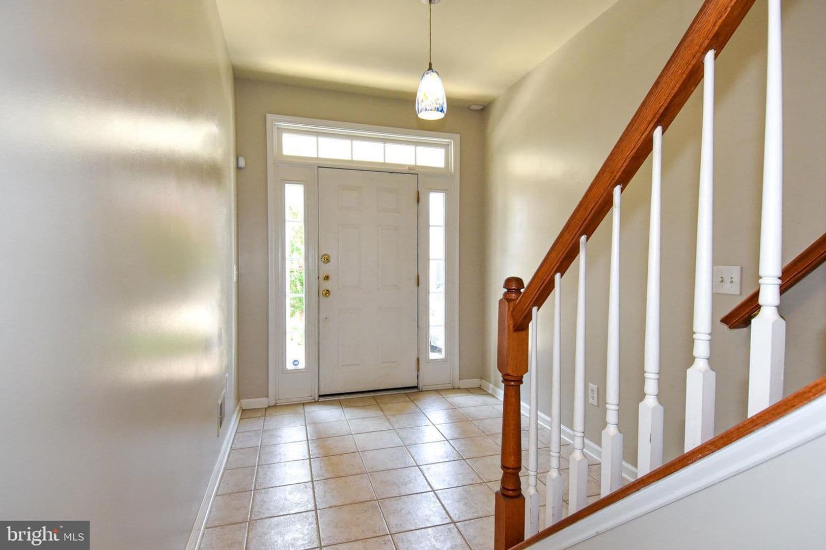 Alexandria House: 7810 Locust Leaf Lane