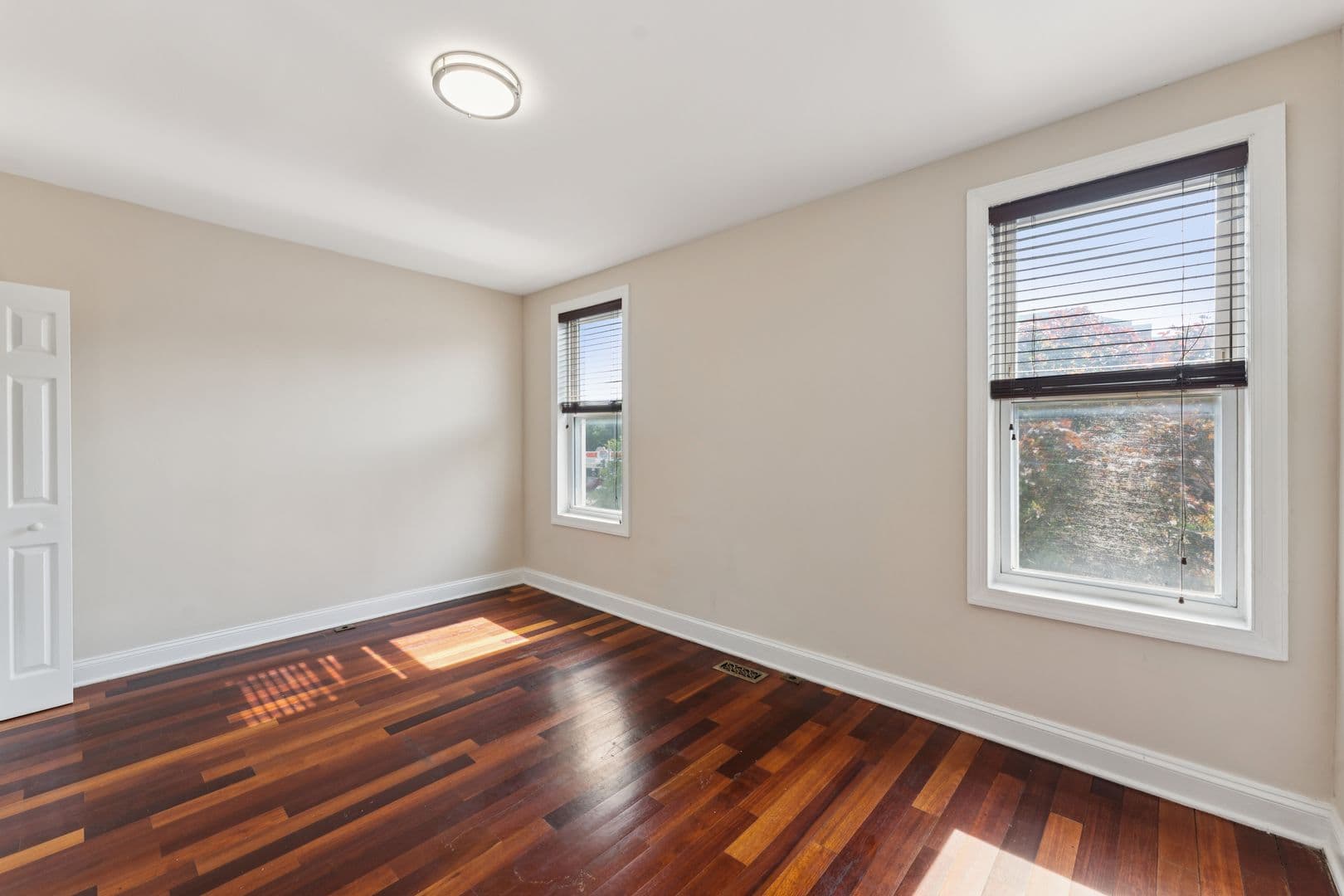 Washington House: 2911 Sherman Avenue NW