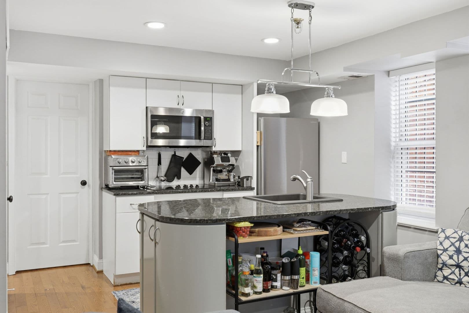 Washington Condo: 1527 16th Street NW