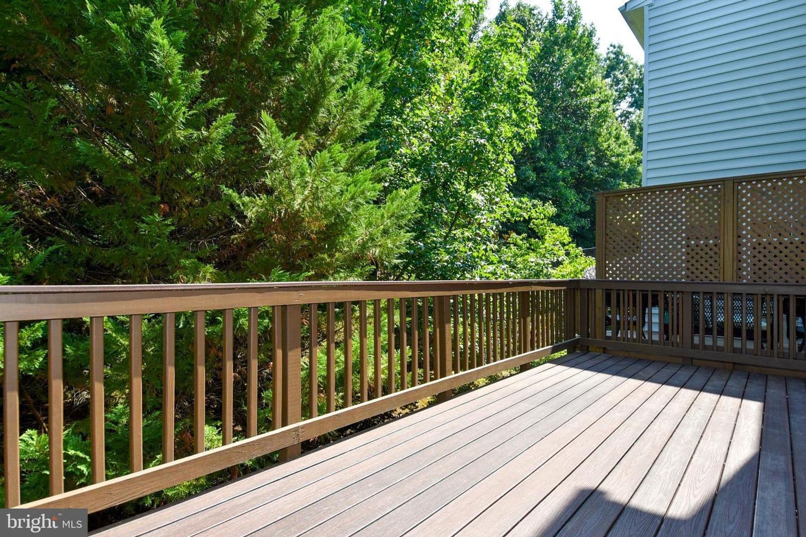 Alexandria House: 7810 Locust Leaf Lane
