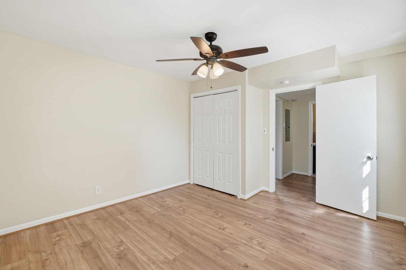 Washington Condo: 3923 Pennsylvania Ave SE
