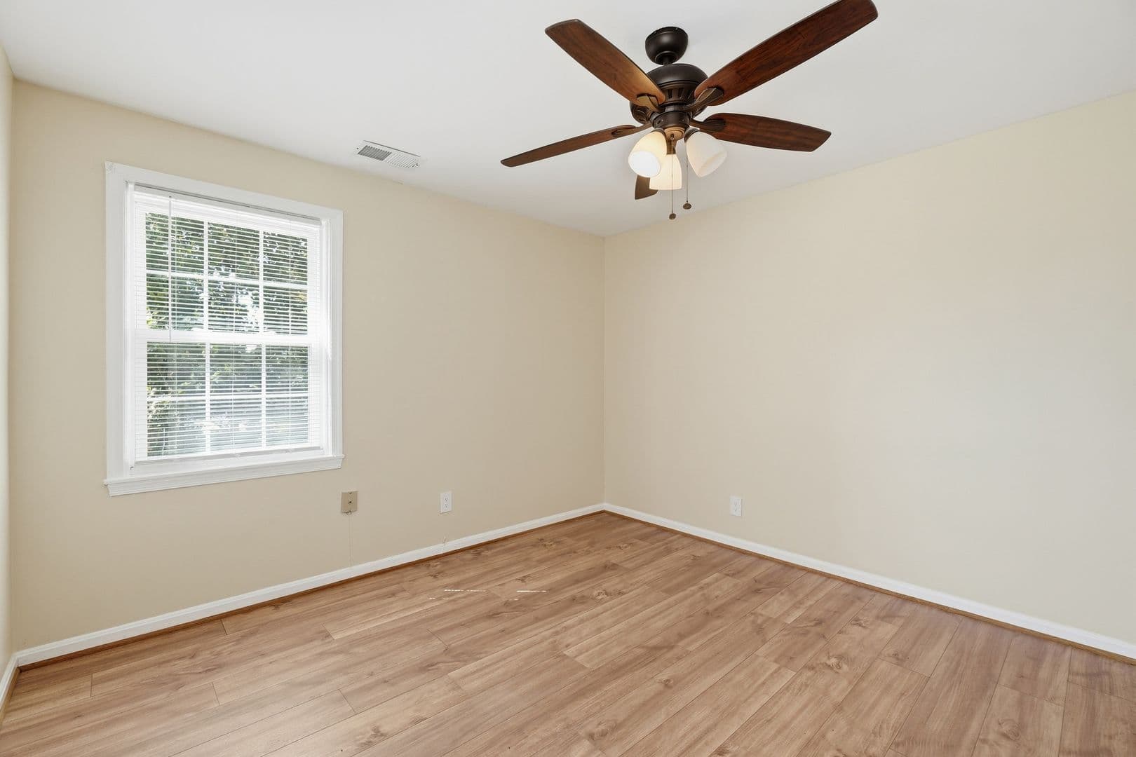 Washington Condo: 3923 Pennsylvania Ave SE