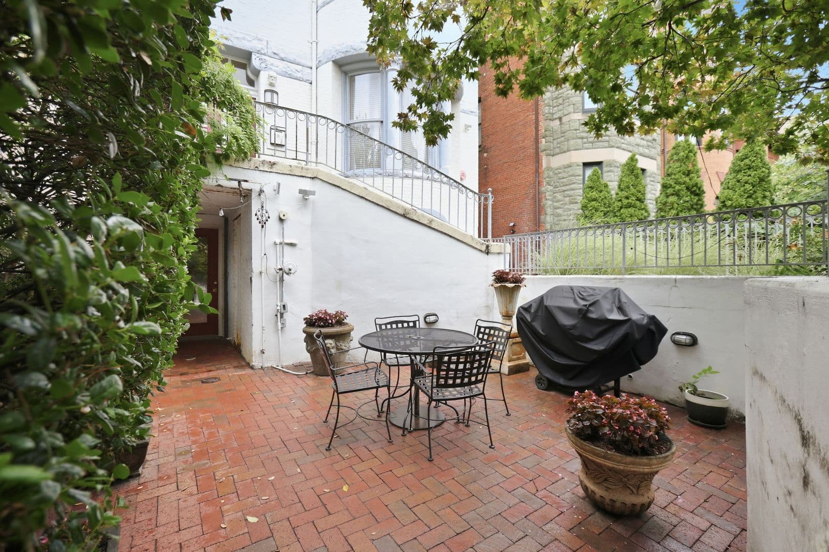 Washington Condo: 1527 16th Street NW