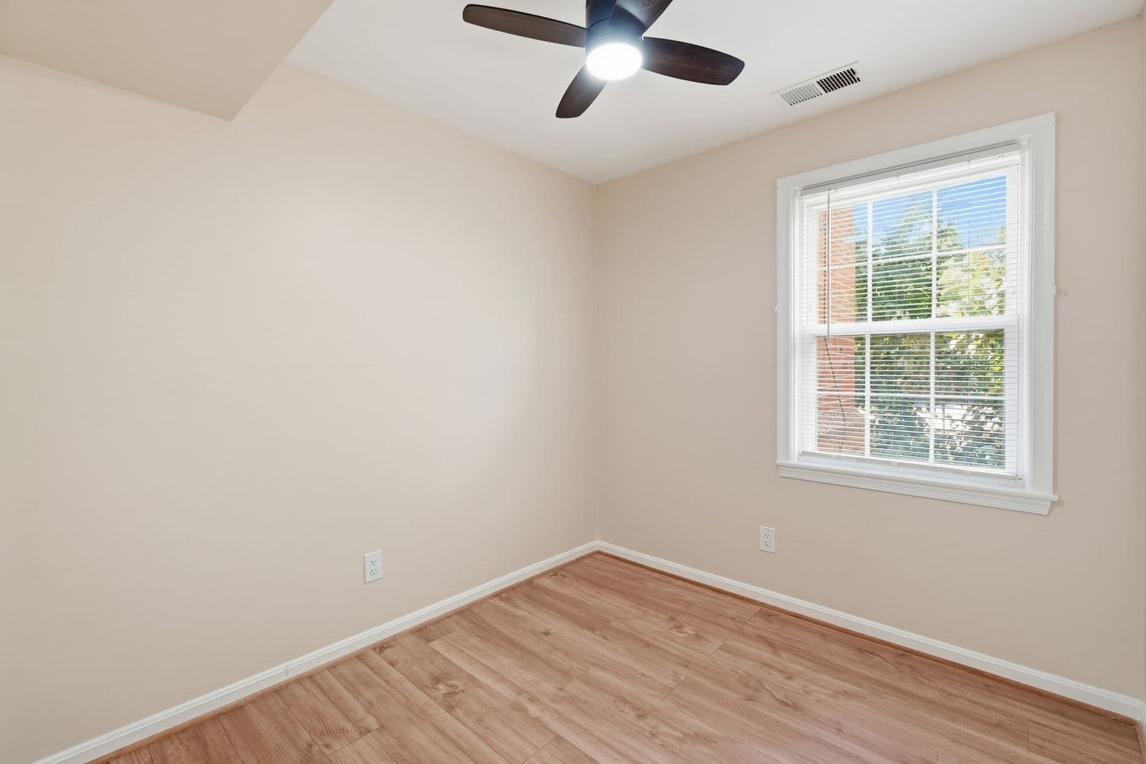 Washington Condo: 3923 Pennsylvania Ave SE