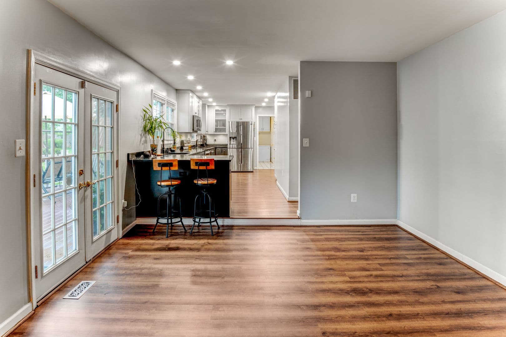 Alexandria House: 4600 Deming Avenue