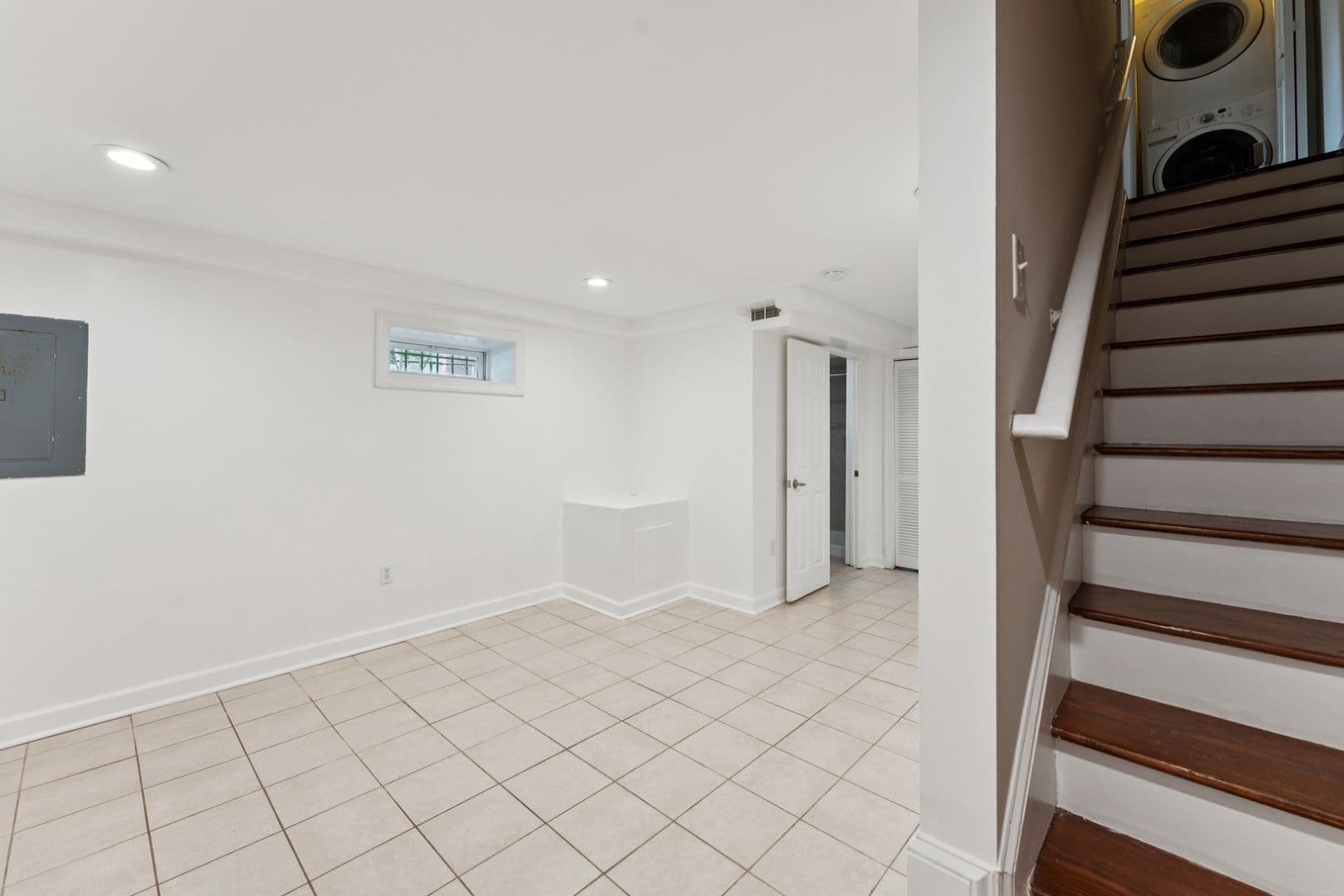 Washington House: 2911 Sherman Avenue NW