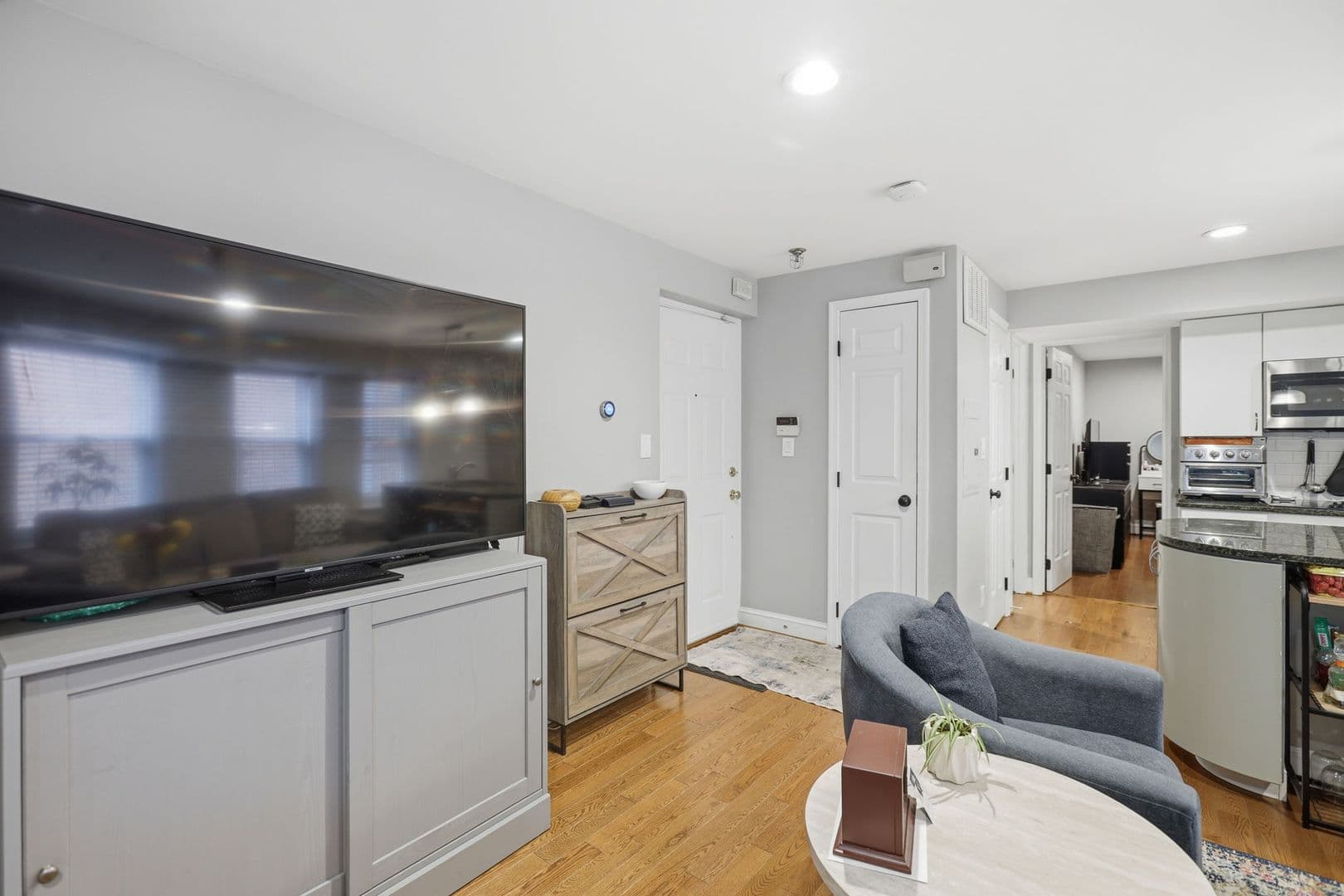 Washington Condo: 1527 16th Street NW