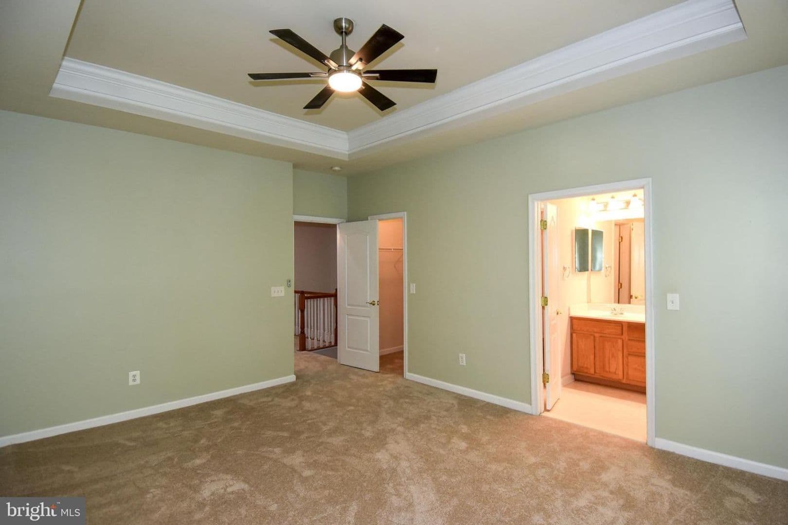 Alexandria House: 7810 Locust Leaf Lane
