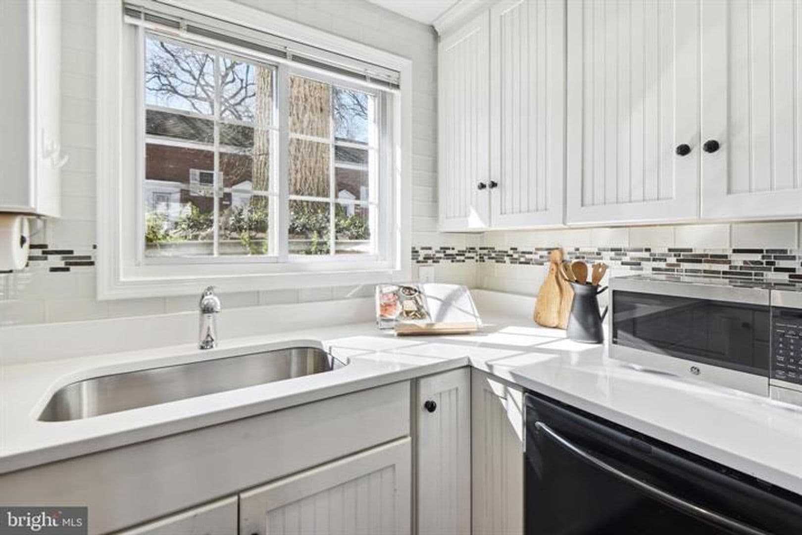 Alexandria House: 3313 Coryell Lane