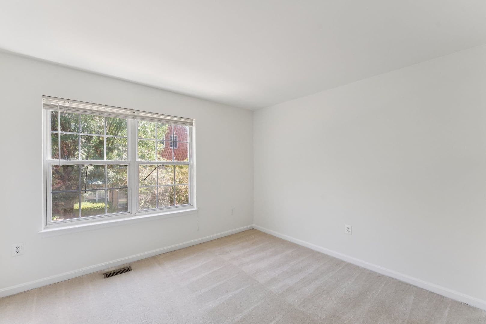Reston Townhome: 11892 Breton Court