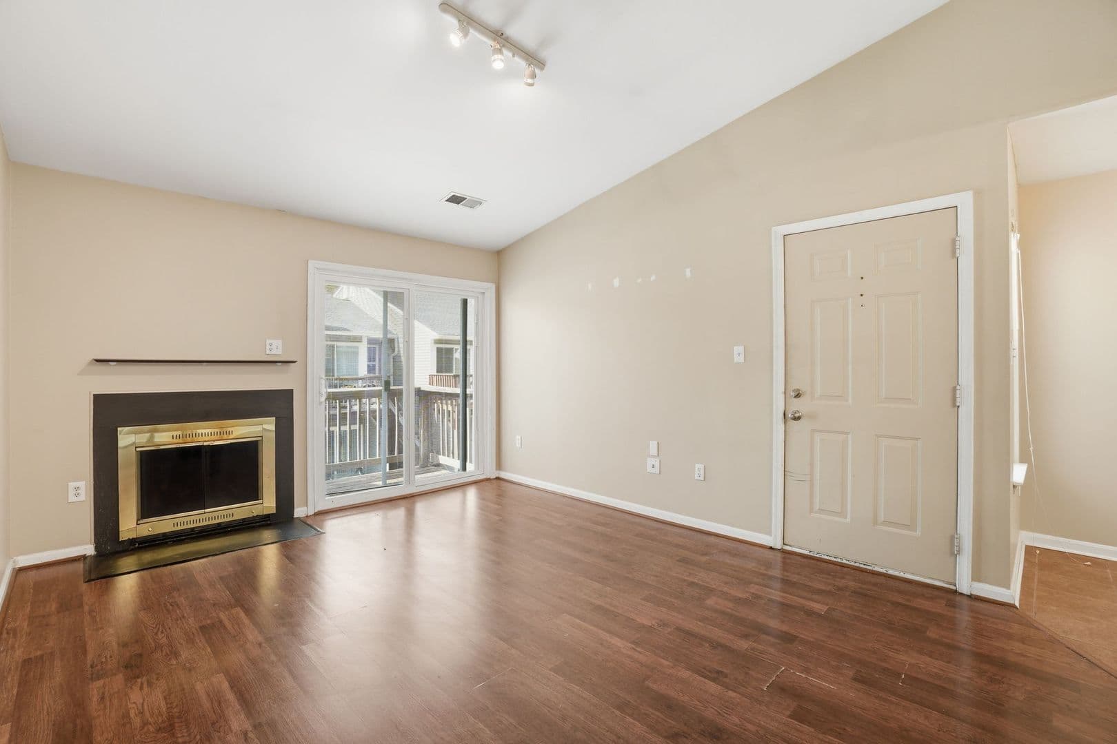 Alexandria Condo: 8633 Beekman Place