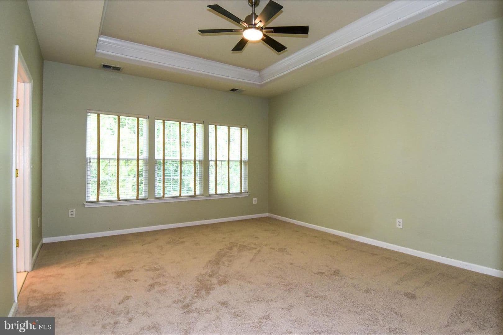 Alexandria House: 7810 Locust Leaf Lane