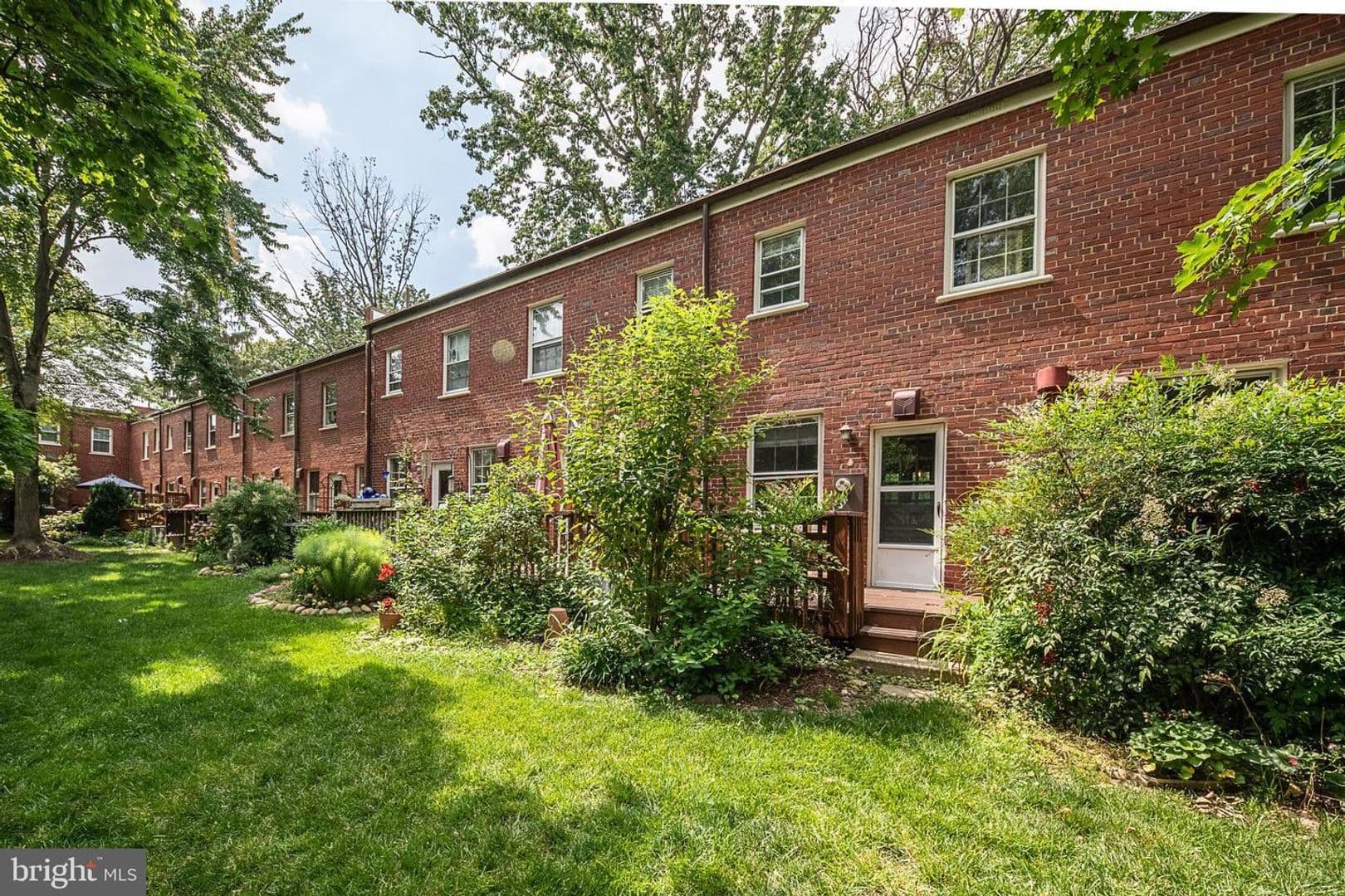 Arlington Condo: 1501 S Edgewood Street