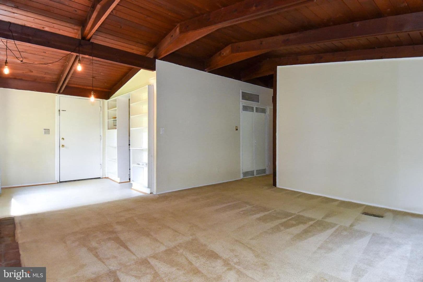 Falls Church House: 3415 Gallows Road