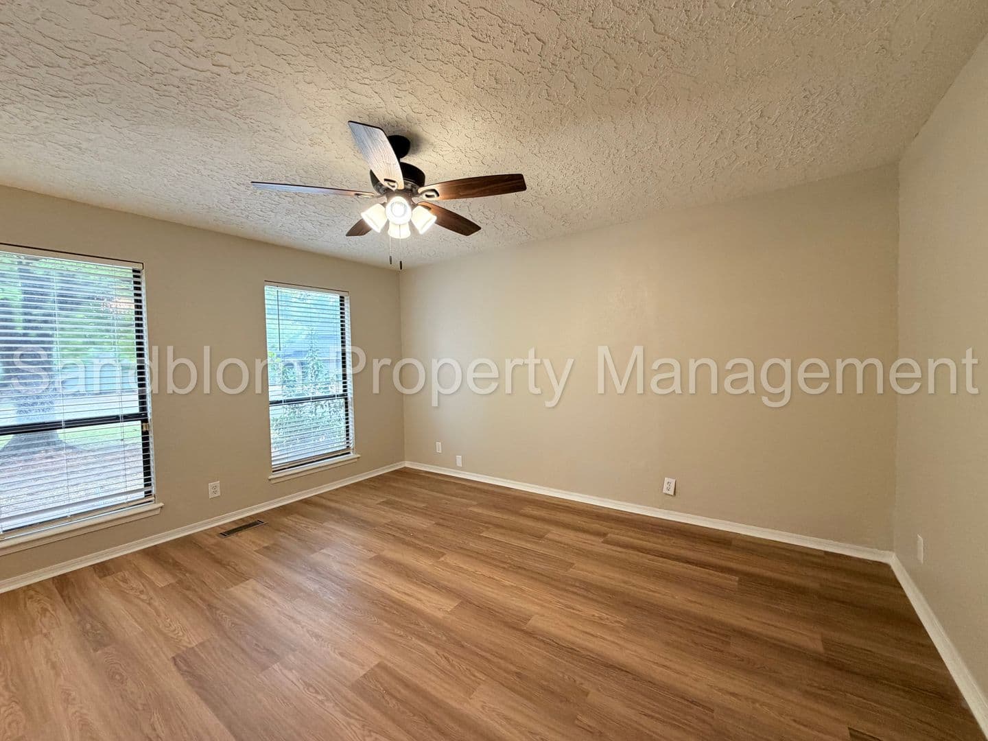 Tulsa House: 9228 S Norwood Ave