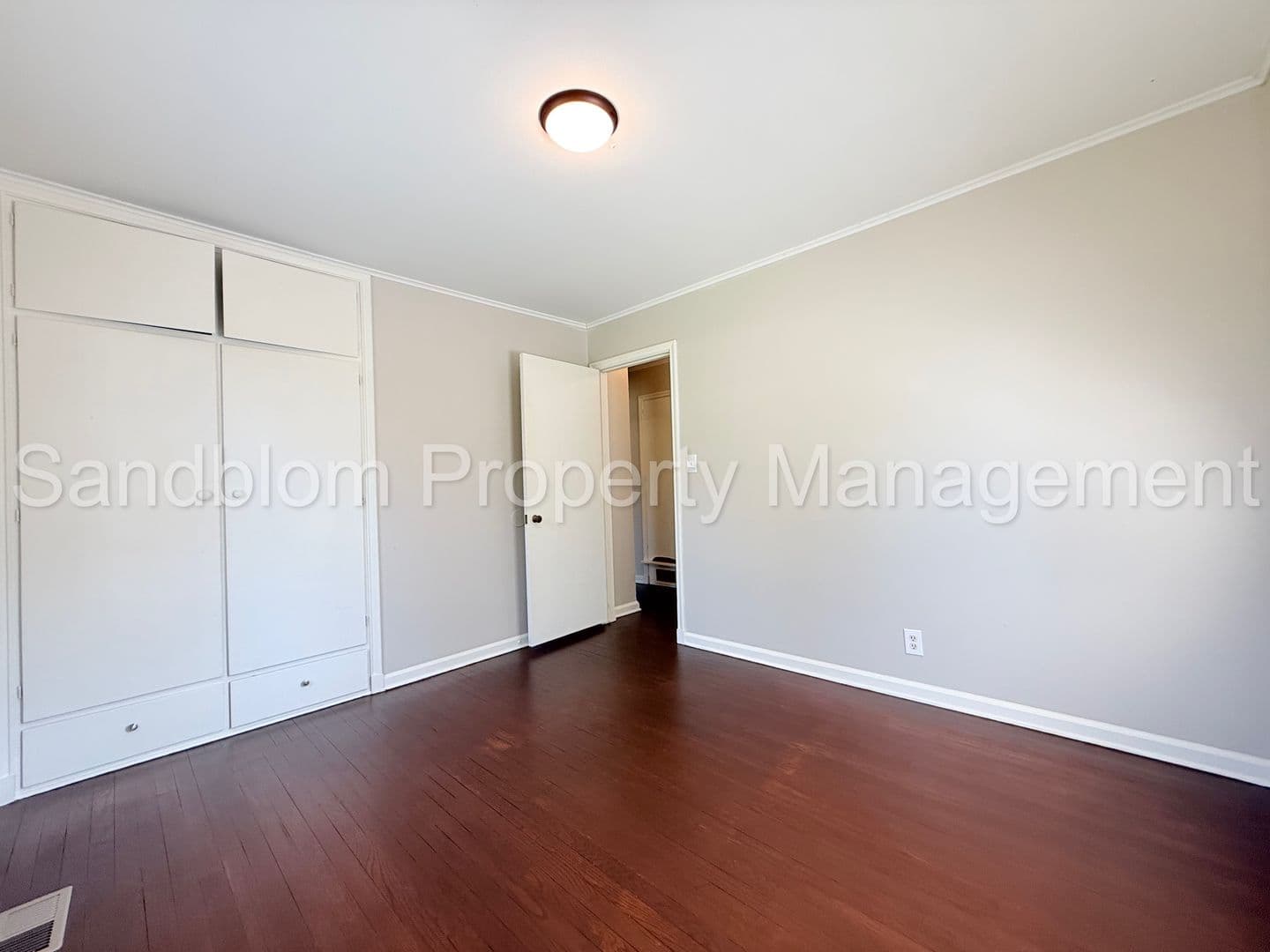Tulsa House: 2614 S Urbana