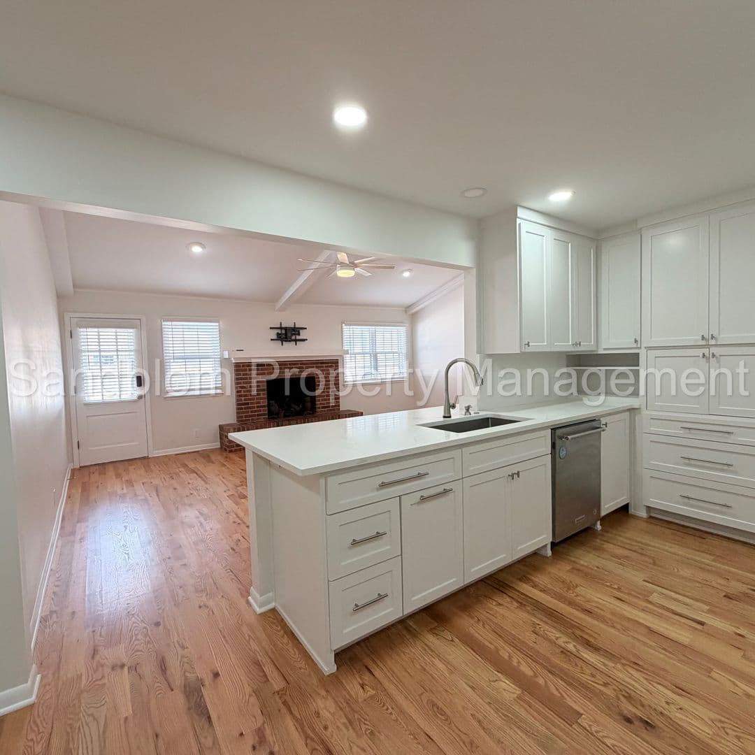 Tulsa House: 5153 S Marion Ave