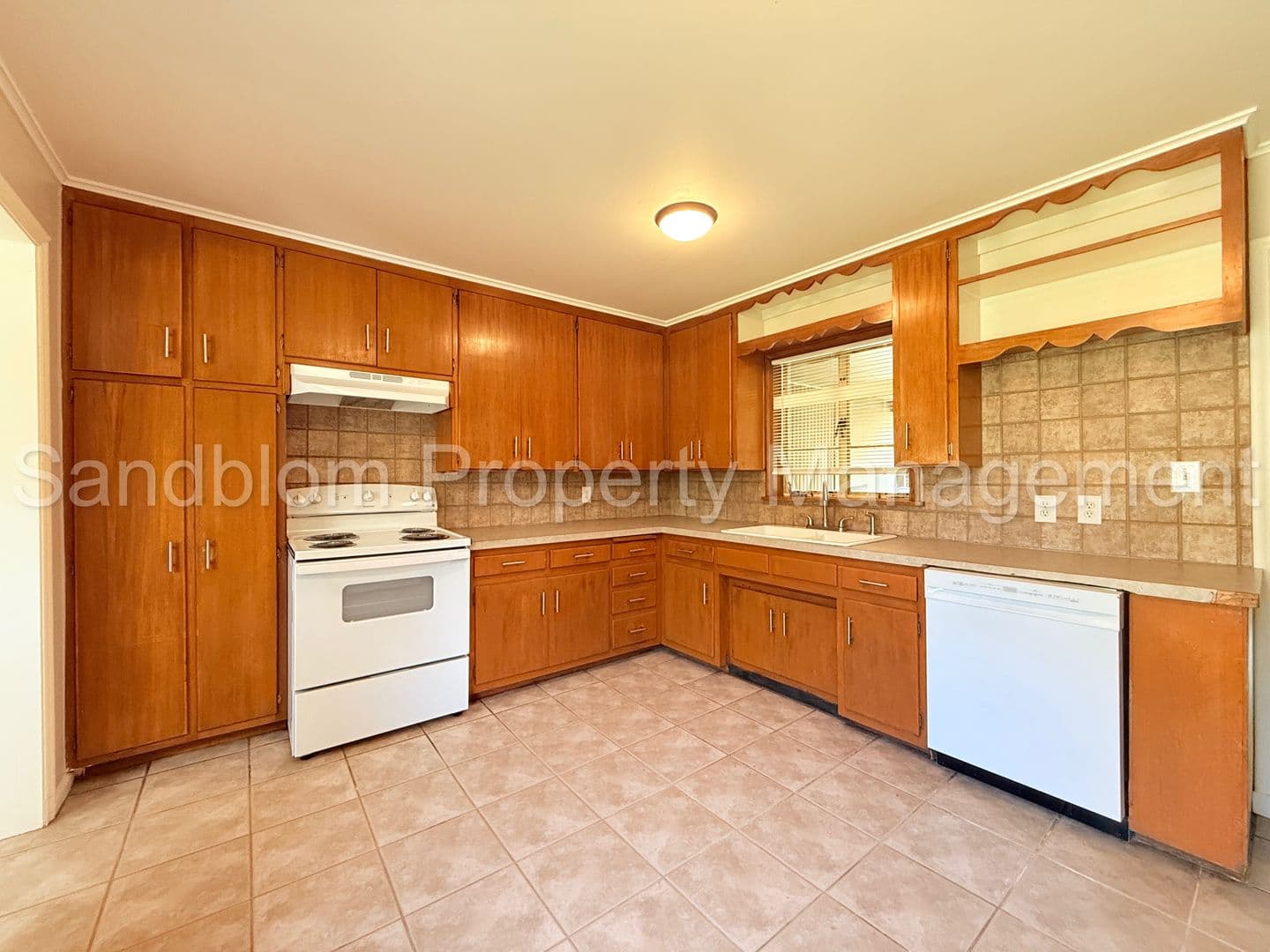 Tulsa House: 2614 S Urbana