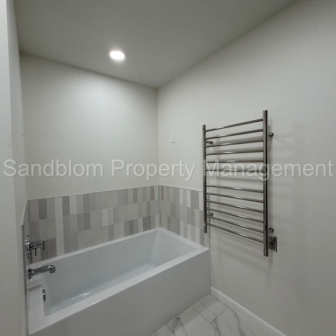 Tulsa House: 5153 S Marion Ave