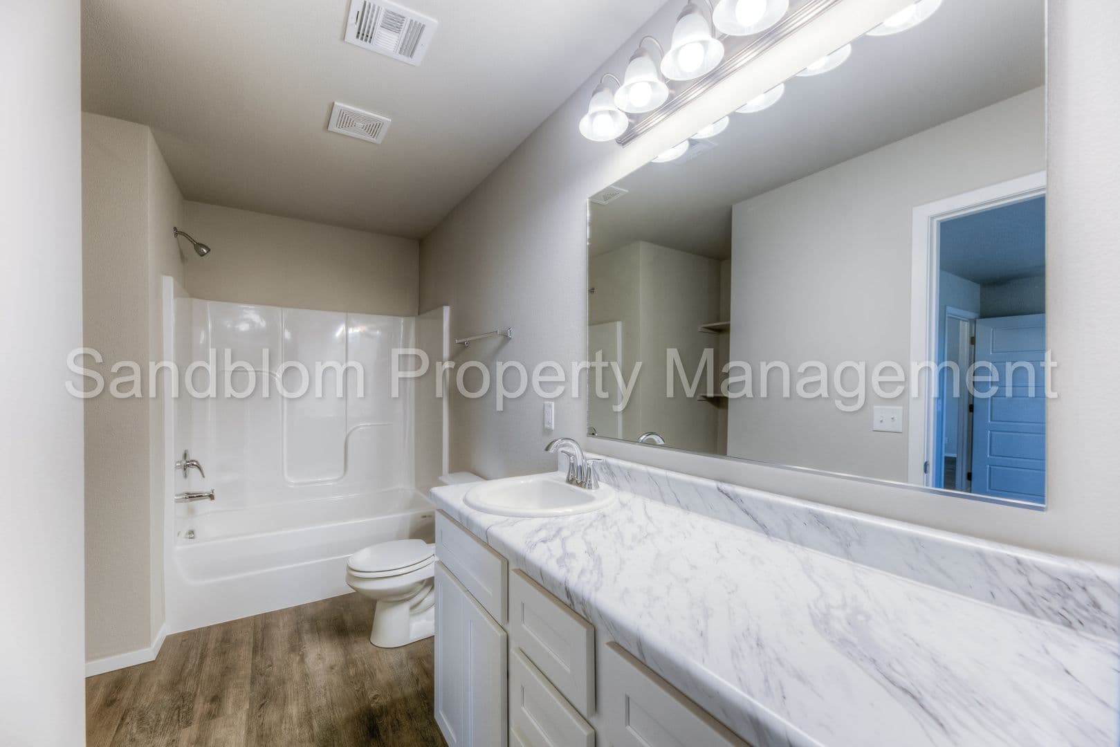 Bixby House: 16128 S 83rd E Ave