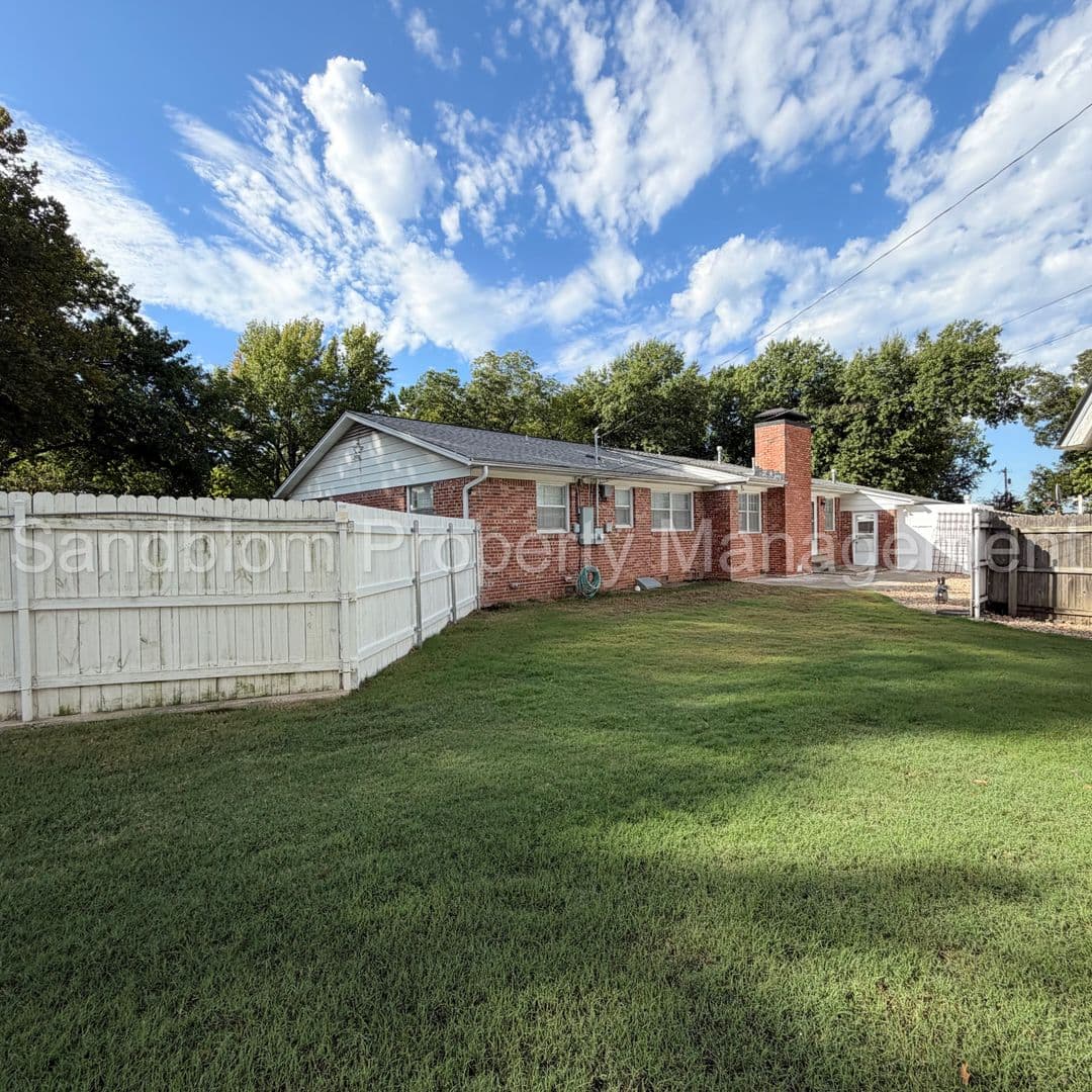 Tulsa House: 5153 S Marion Ave