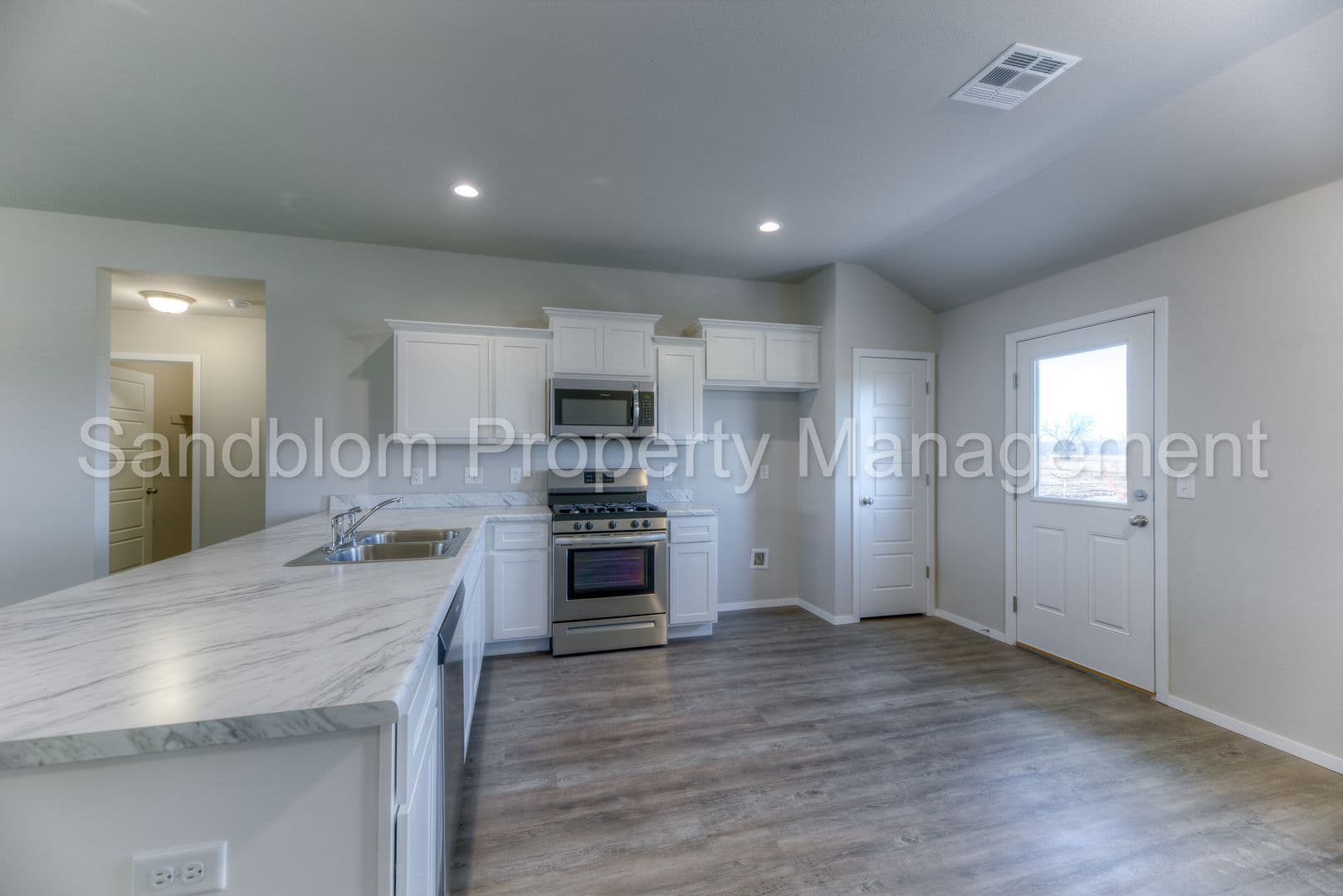 Bixby House: 16128 S 83rd E Ave