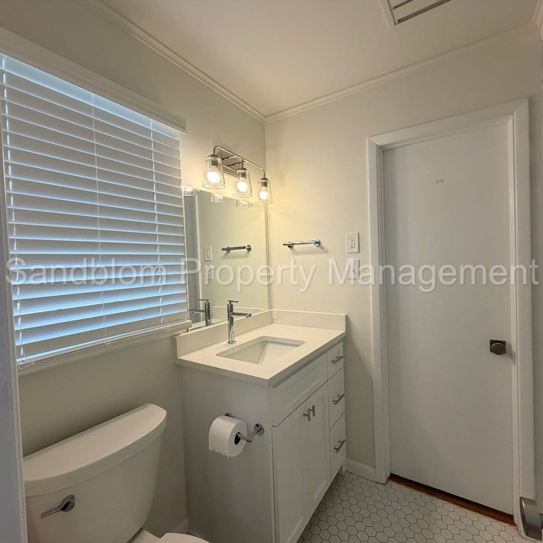 Tulsa House: 5153 S Marion Ave