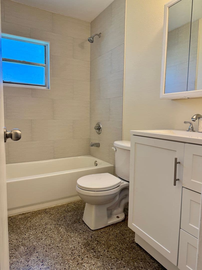 Tampa House: 4423 W Varn Avenue
