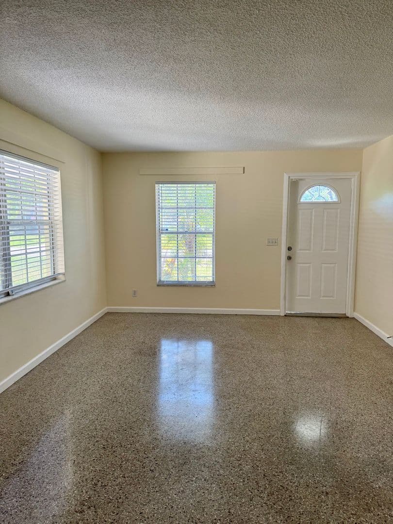 Tampa House: 4423 W Varn Avenue