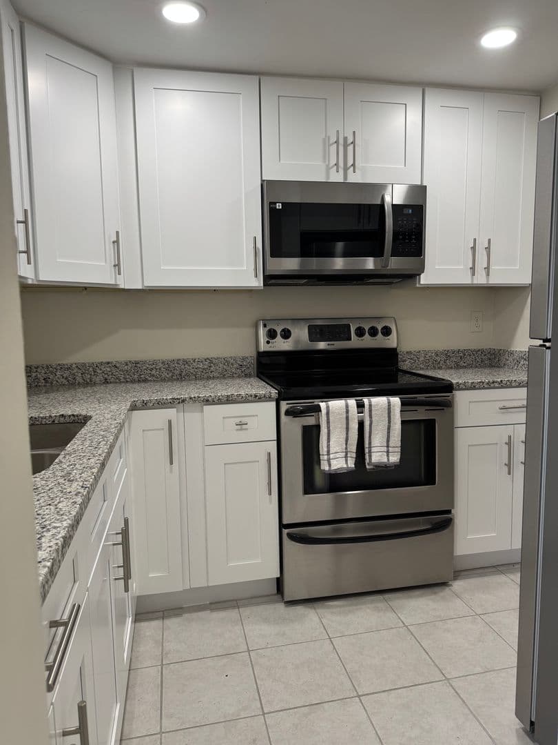 Tampa House: 2907 W. Tyson Avenue