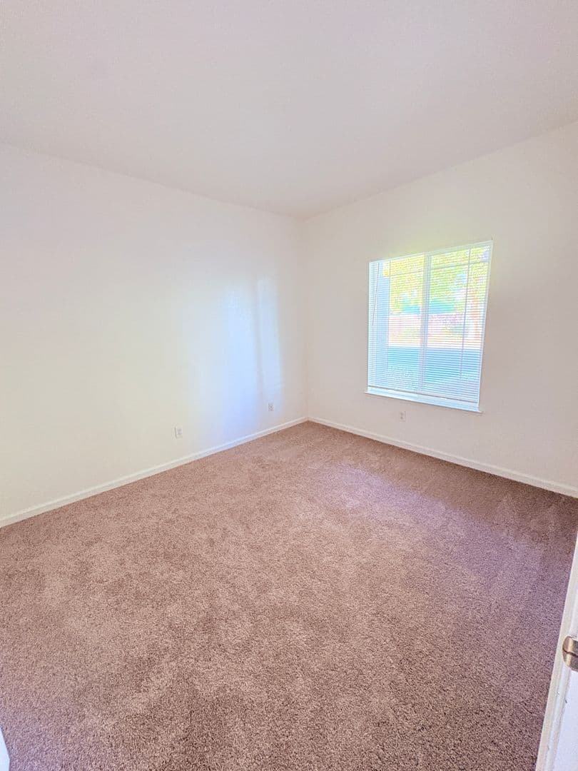 Sacramento House: 80 Spinel Circle