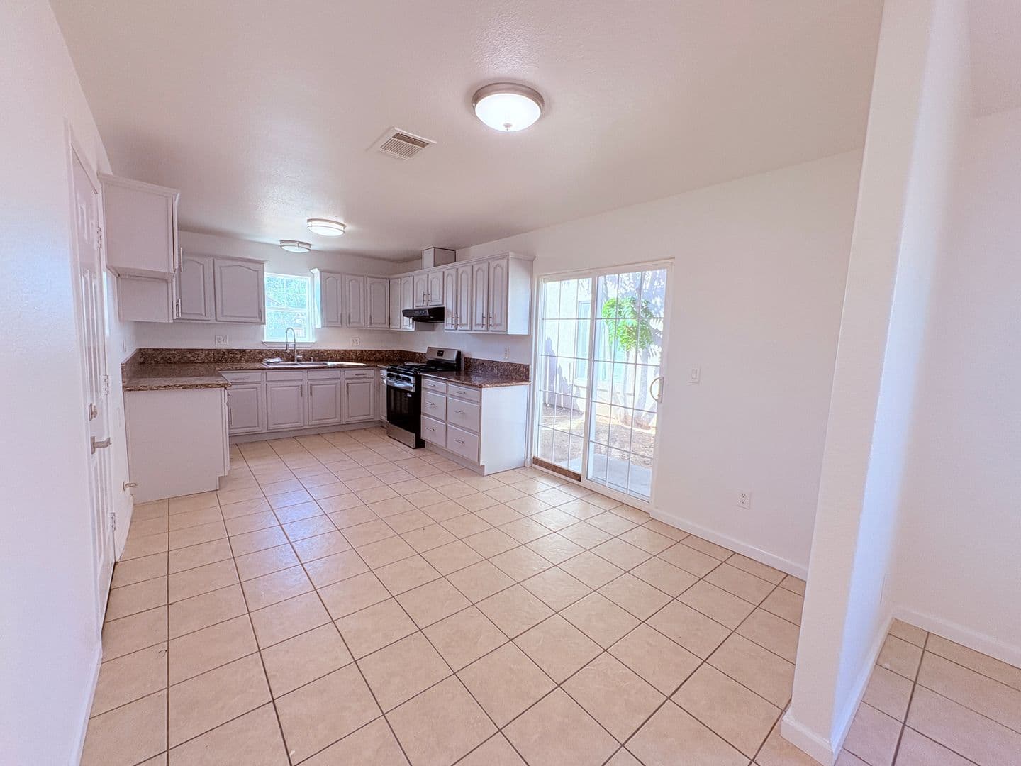 Sacramento House: 1405 Nogales Street