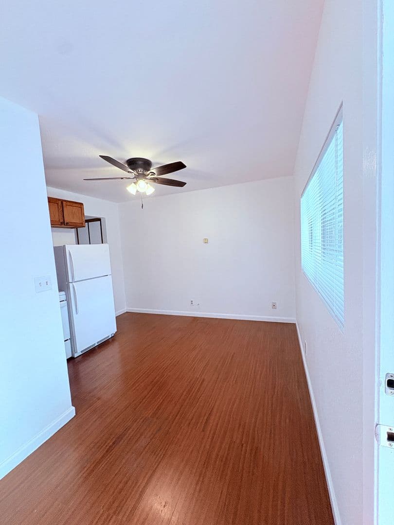 West Sacramento Apartment: 435 Myrtle Ave. #B