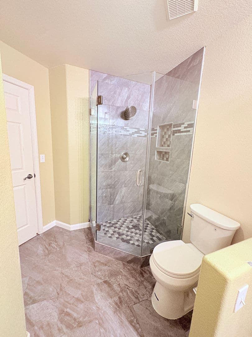Sacramento House: 80 Spinel Circle