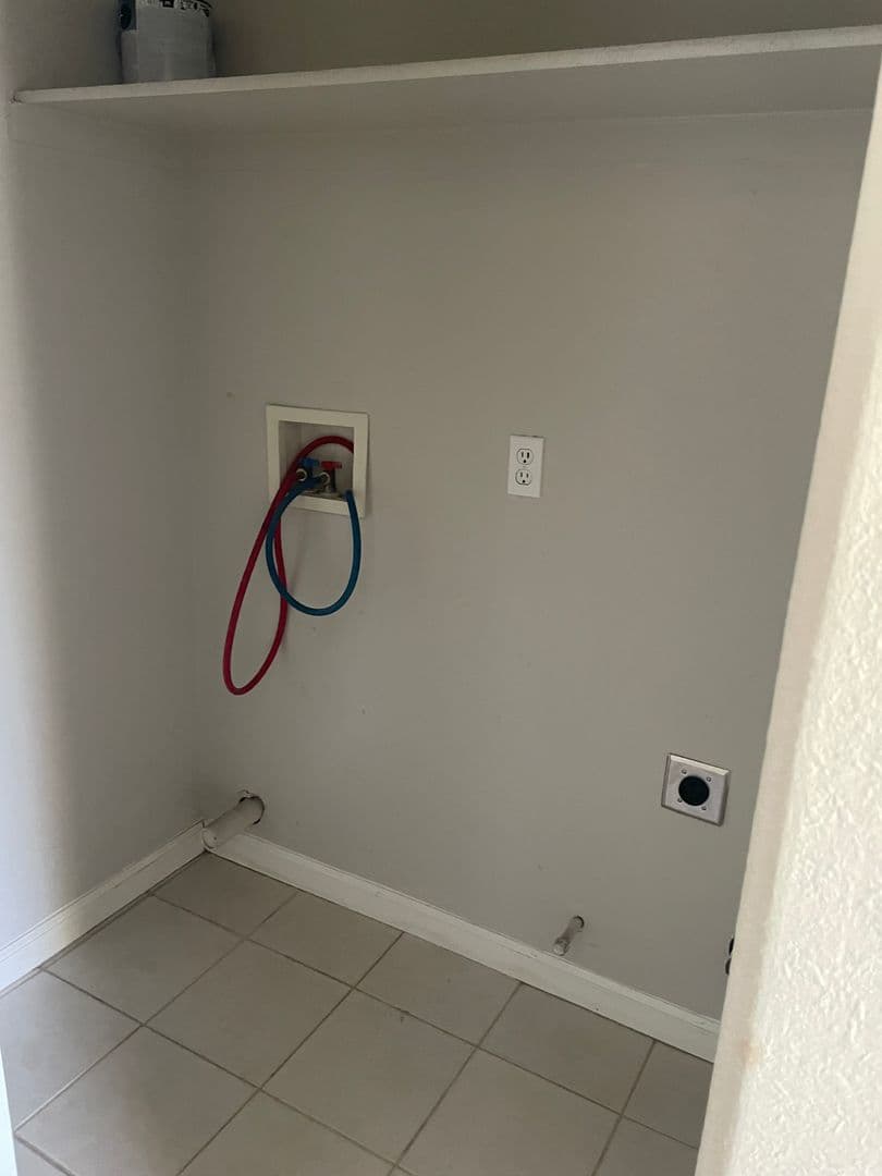 Rancho Cordova Apartment: 10320 Birmingham Way #3
