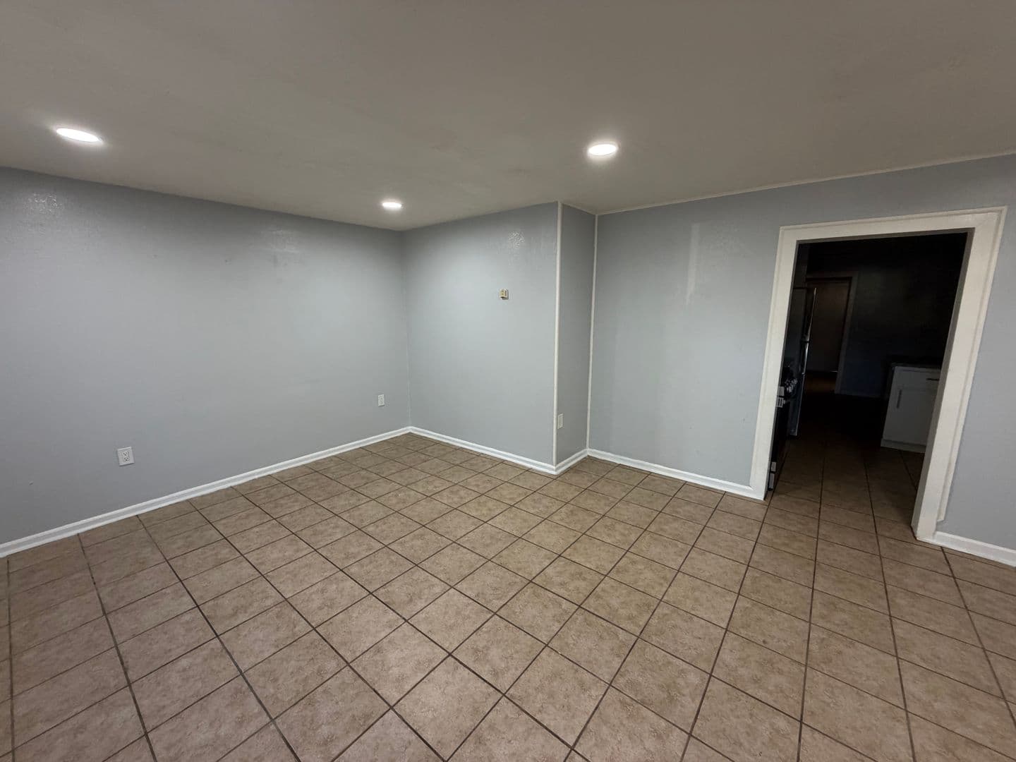 West Sacramento House: 505 Maple Street