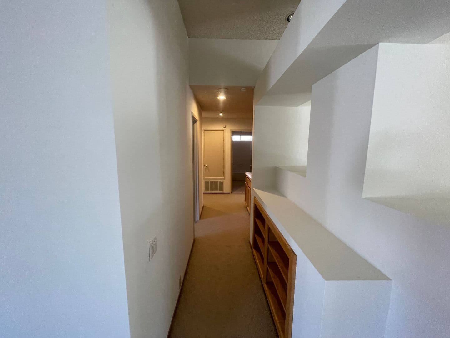 Sacramento House: 8116 Darien Circle