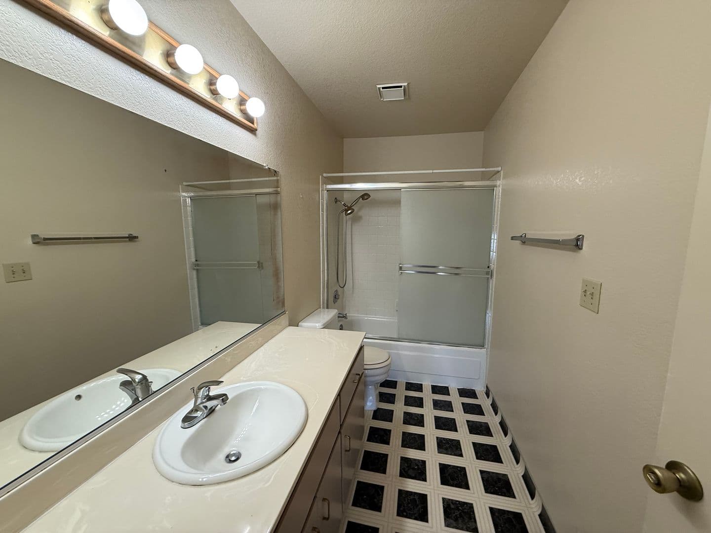 West Sacramento Condo: 2674 Bradford Way
