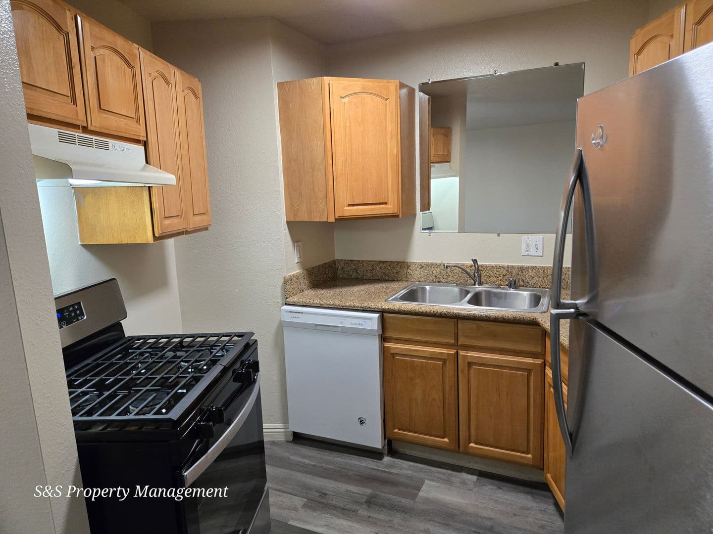 Rancho Cordova Apartment: 2971 Portsmouth Drive #2